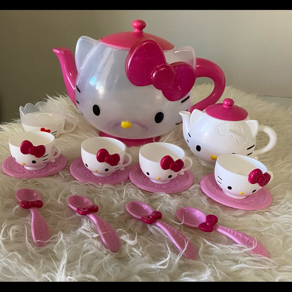 Hello Kitty Tea Time Set